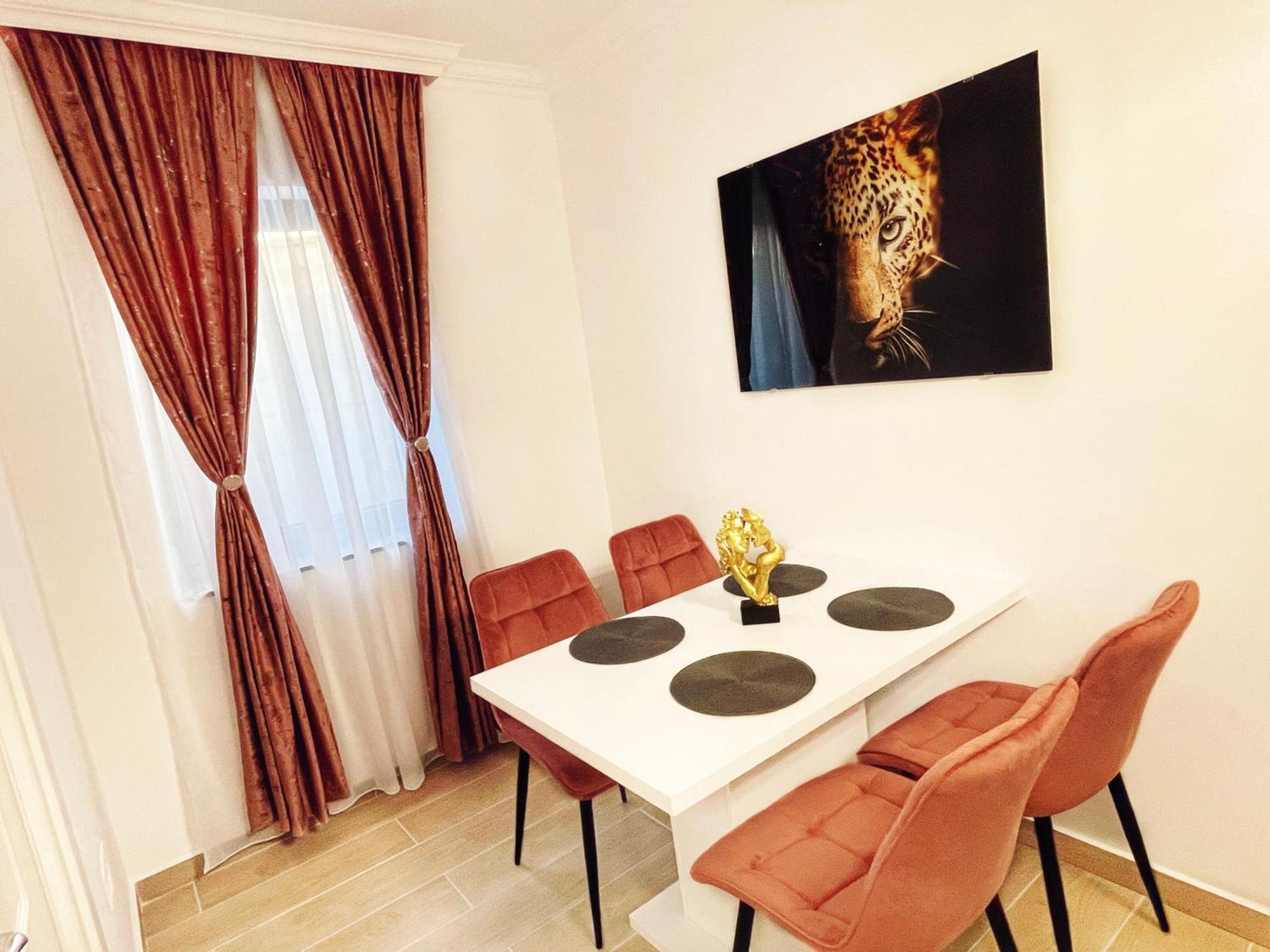 Rv Premium Apartments Arad Exterior photo